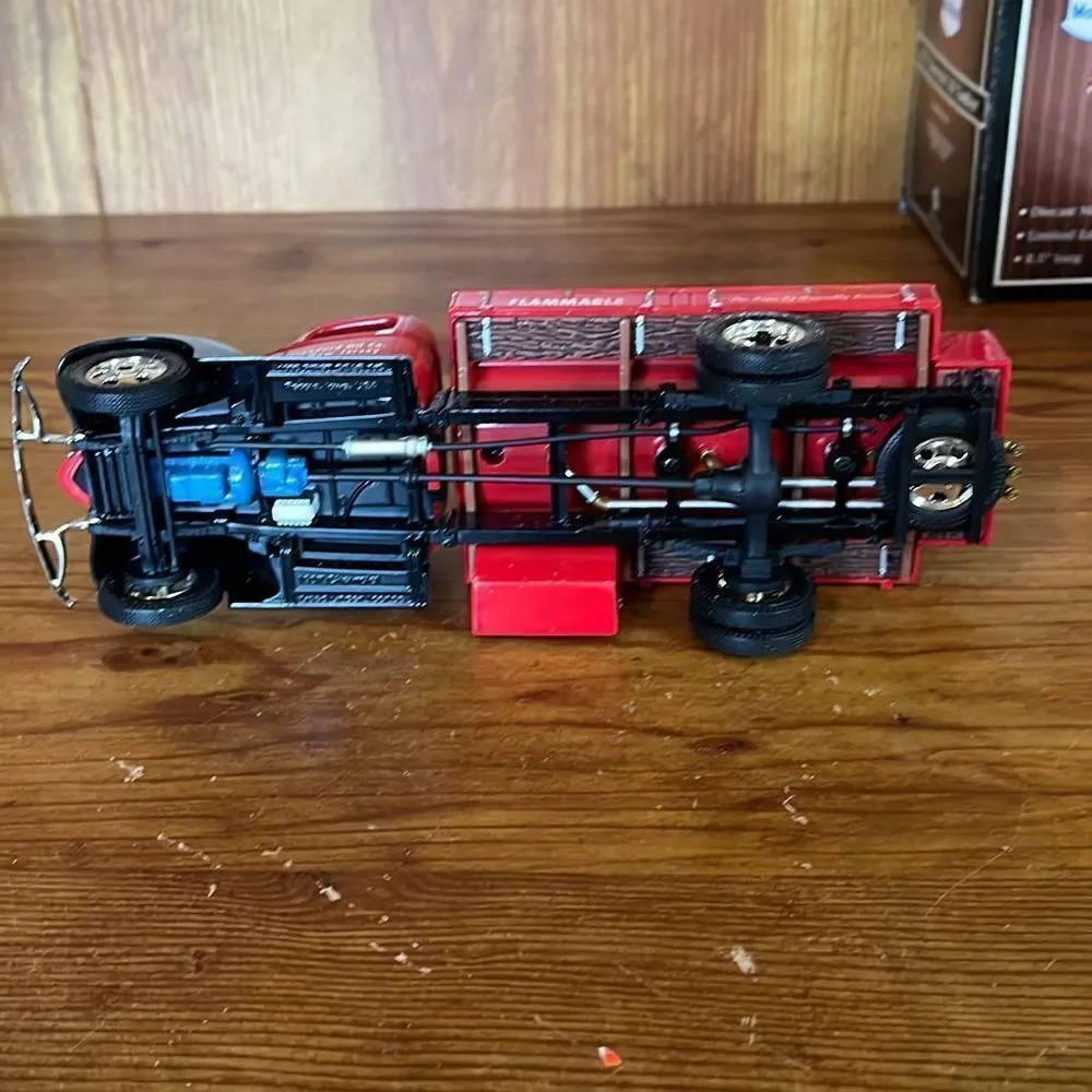 First Gear Diecast 1937 Chevrolet Oil Tanker Limited Edition 8.5”‎ long